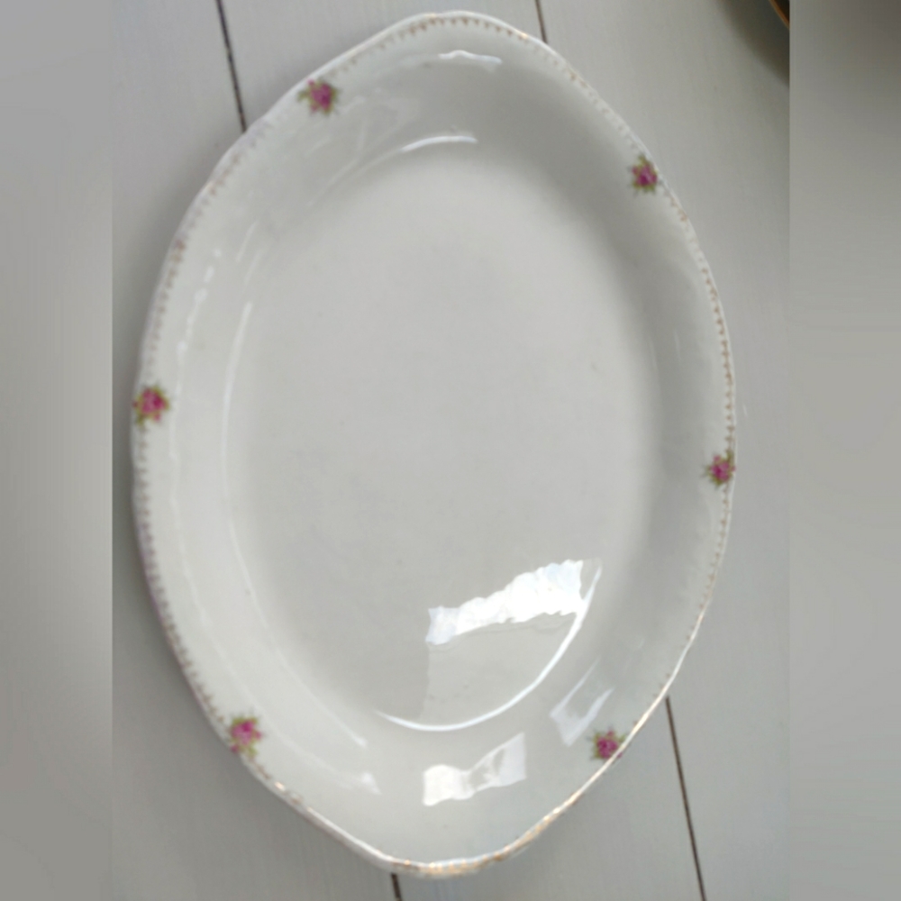 Super cute serving platter Taylor, Smith & Taylor circa 1905